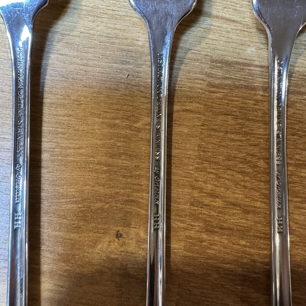 Set of 4 Oneida Distinction Deluxe KENNETT SQUARE stainless cocktail forks - Picture 13 of 13